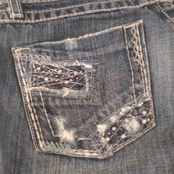 BKE women's size 26 distressed dark wash shorts - Picture 10 of 16